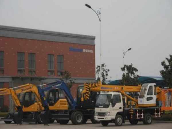 原平市吊车租赁电话_吊车出租:吊装大件物品的注意